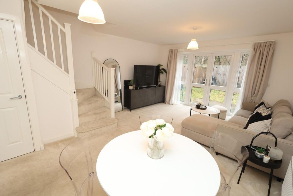 Property photo 2 of 20 7.Jpg