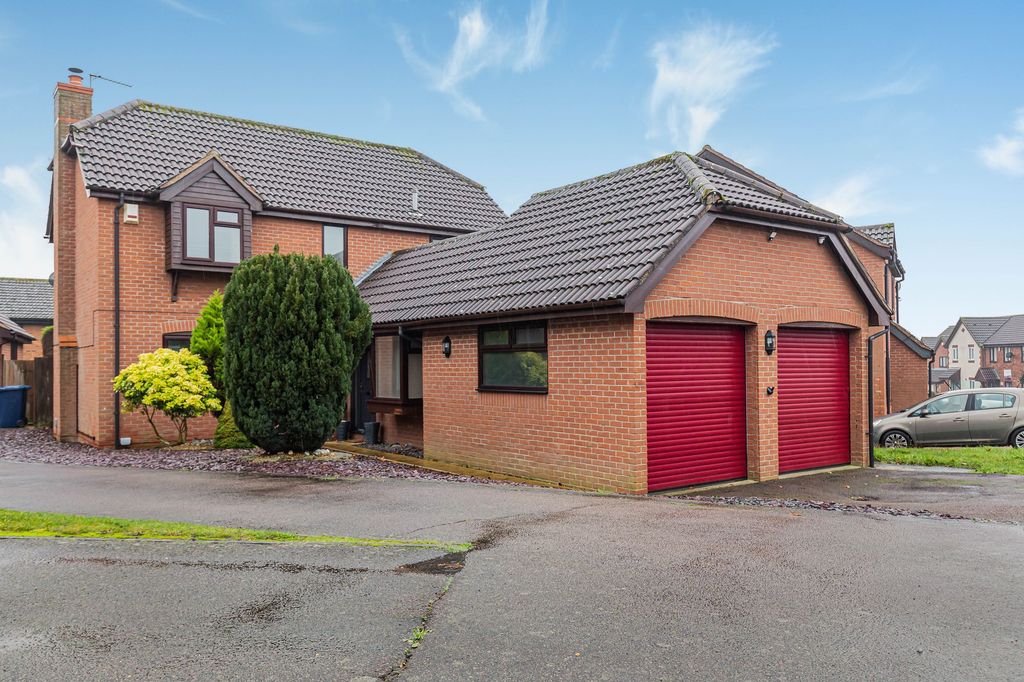 Property photo 1 of 26