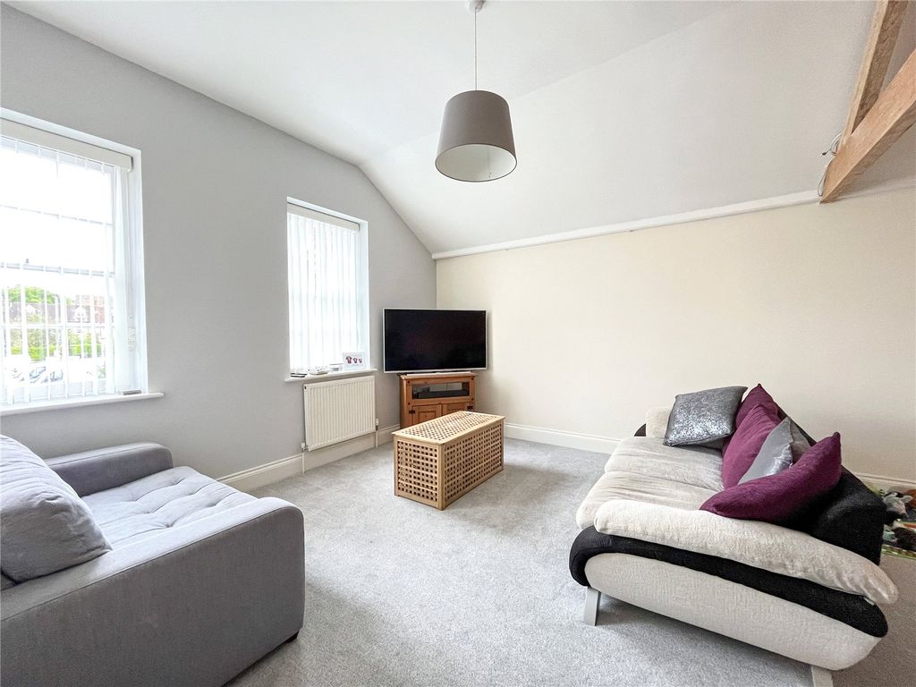 Property photo 2 of 20 Picture No. 22