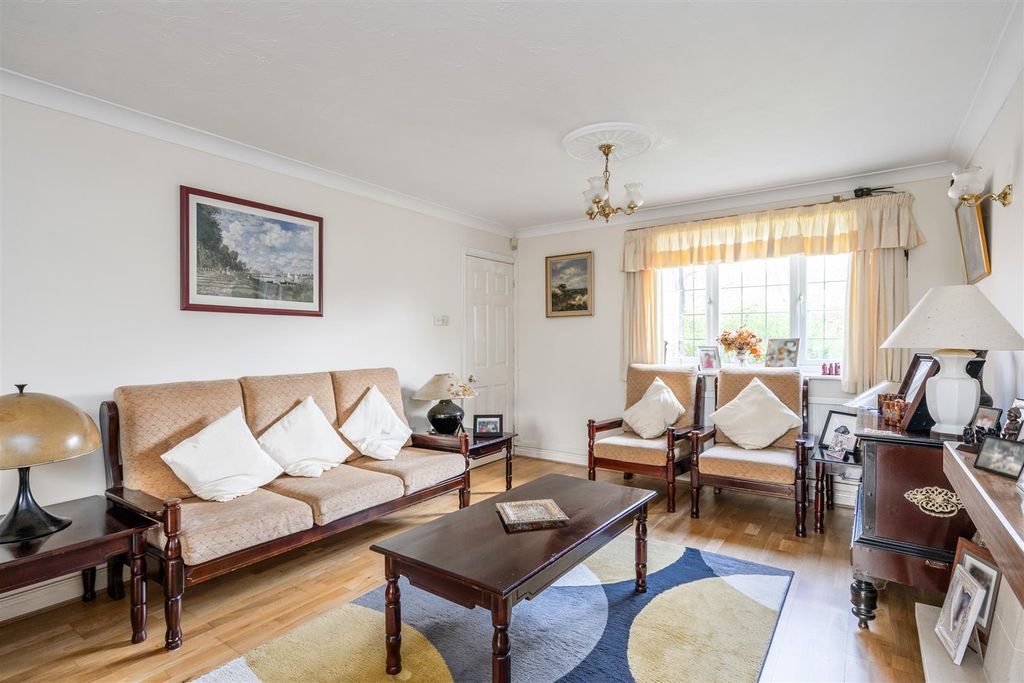 Property photo 3 of 27 2 Kettlebrook Road_18.Jpg