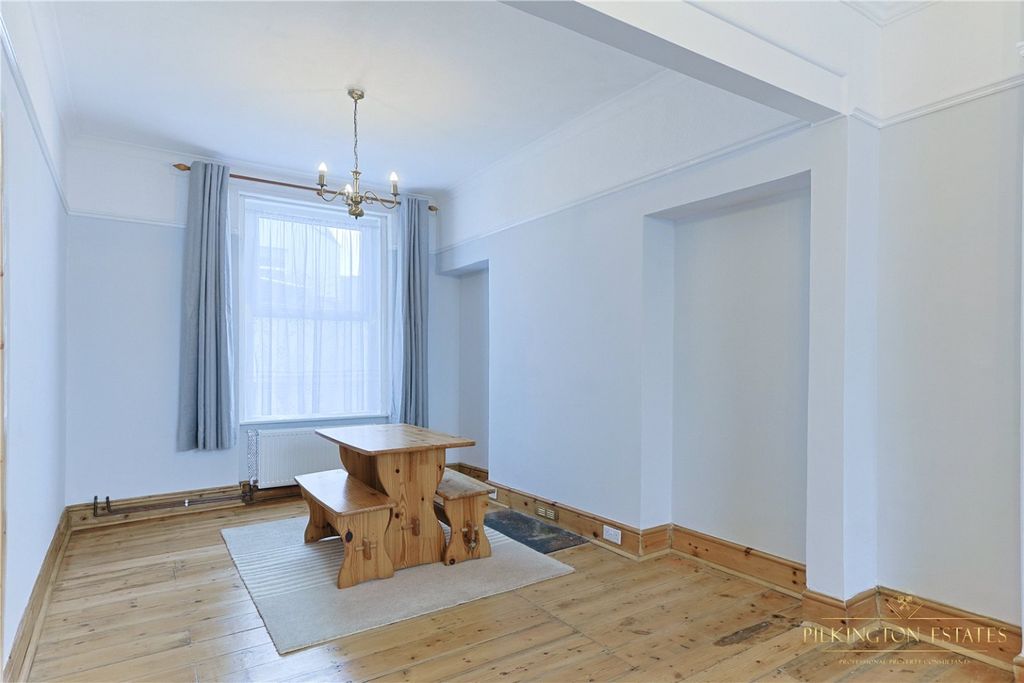 Property photo 3 of 16 4278192
