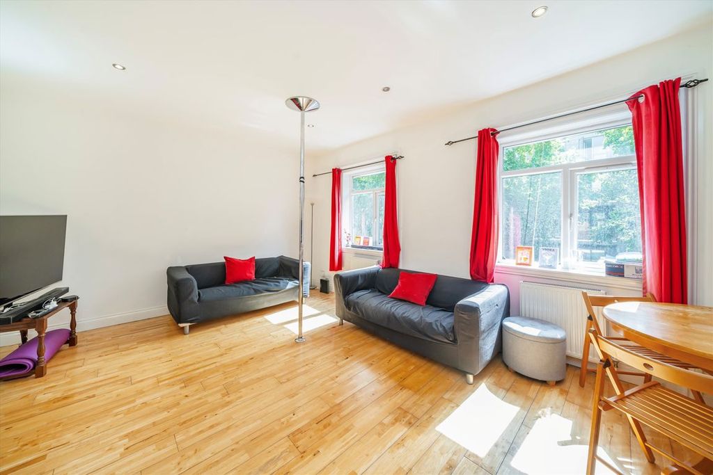 Property photo 2 of 7