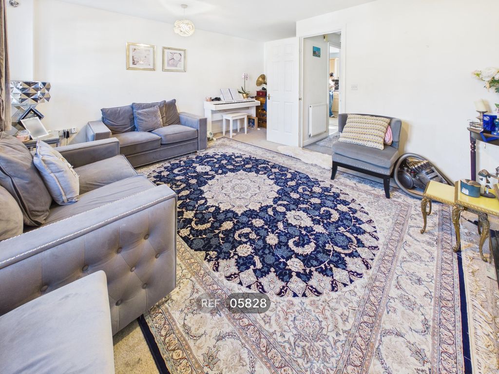 Property photo 3 of 15 Living Room