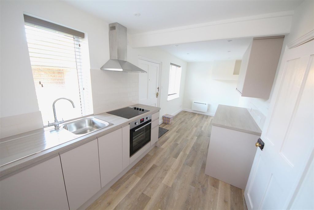 Property photo 2 of 11 Img_3236.Jpg