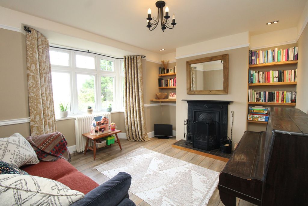 Property photo 3 of 17