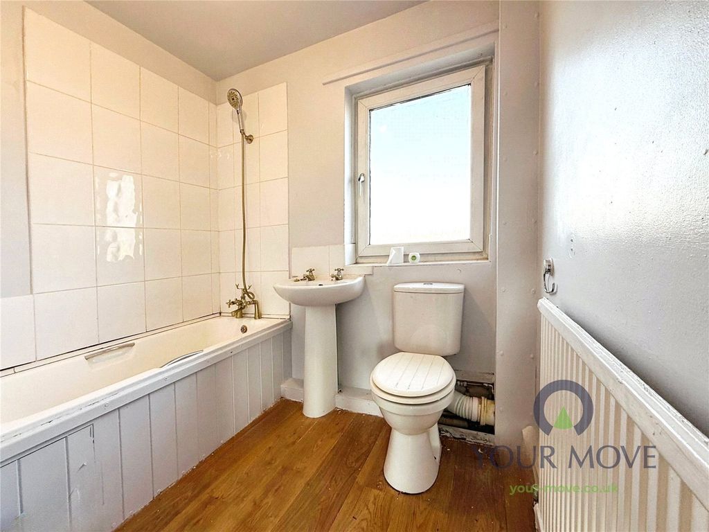 Property photo 3 of 6 Picture No. 06