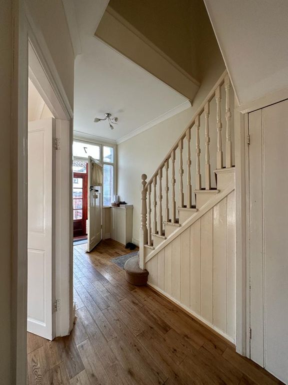 Property photo 2 of 30