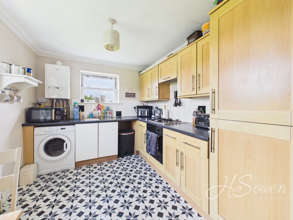 Property photo 3 of 11 Photo 12