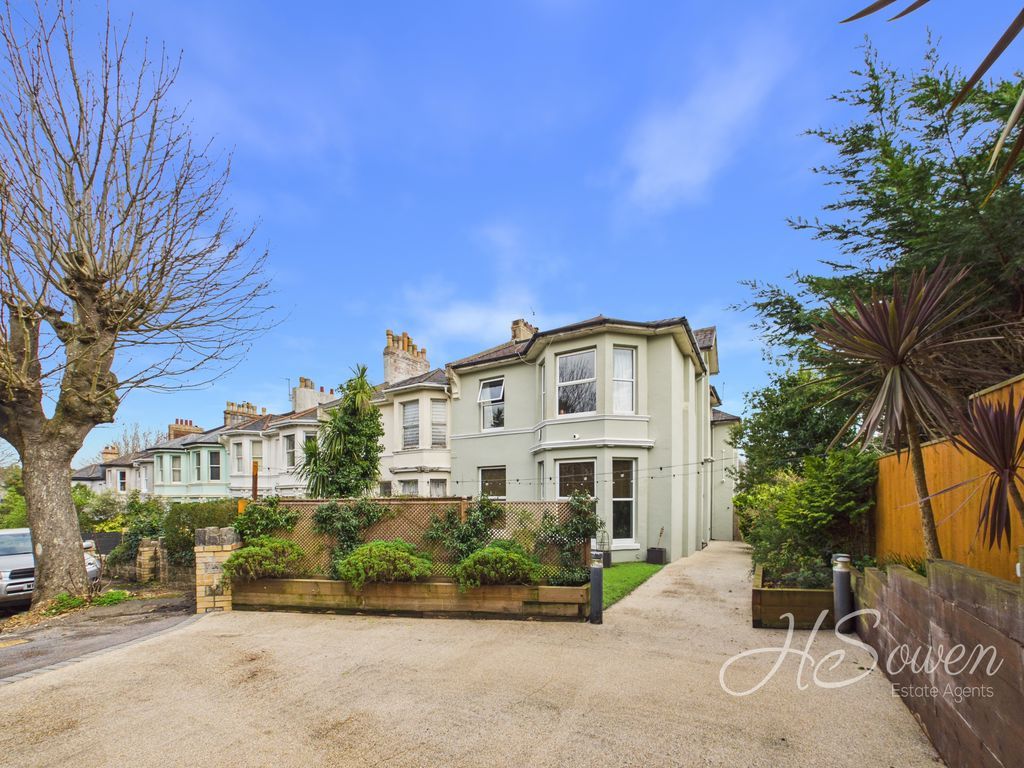 Property photo 1 of 29 Photo 2