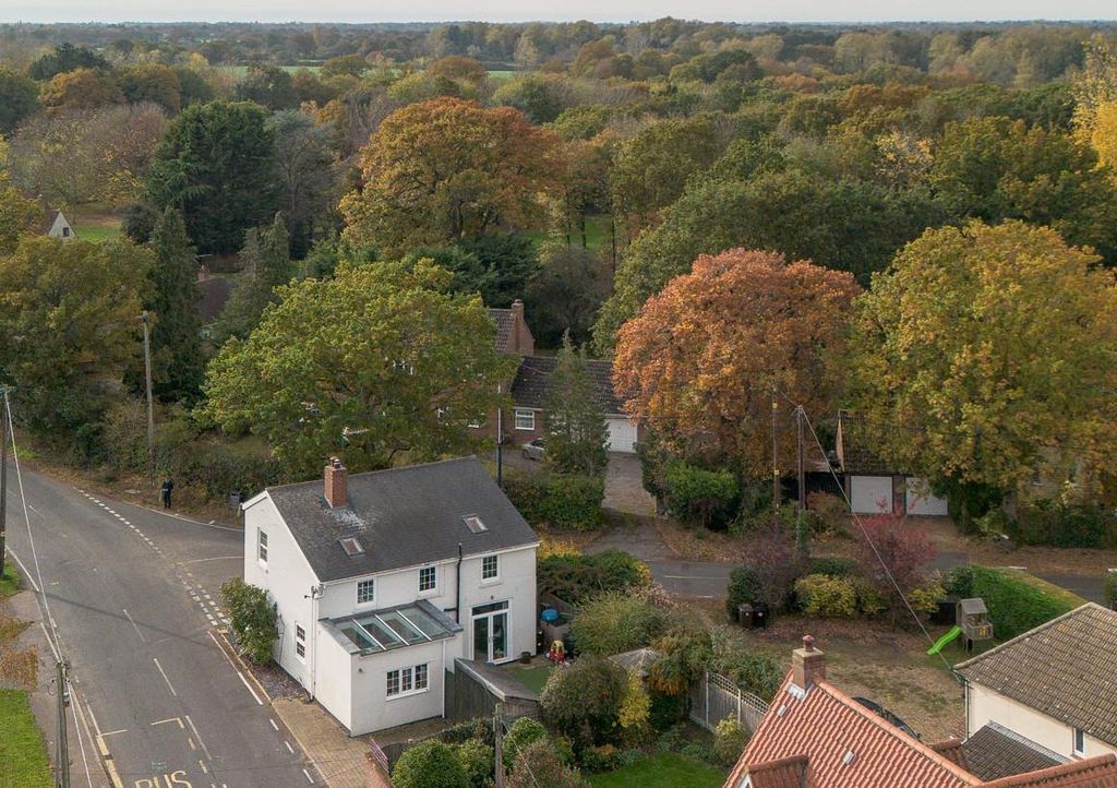 Property photo 2 of 23