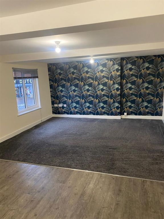 Property photo 2 of 7 Photo-2025-12-01-14-16-31.Jpg