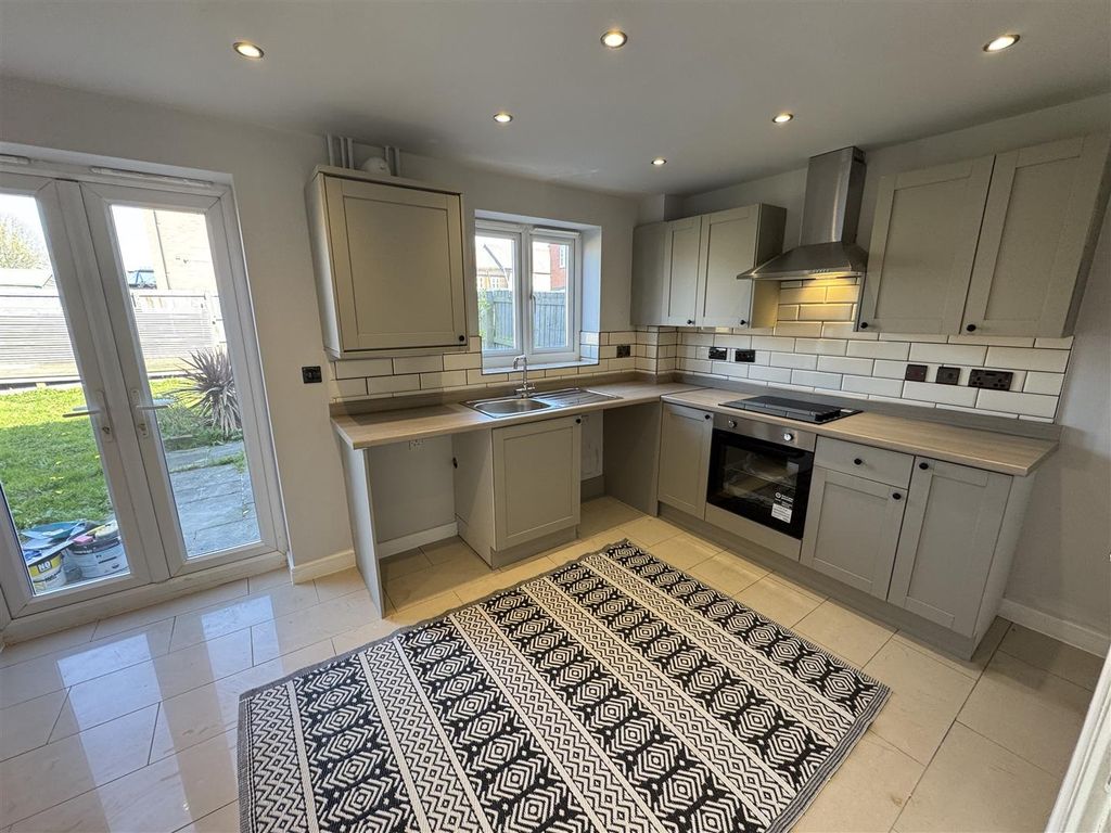 Property photo 2 of 11 Img_1528.Jpg