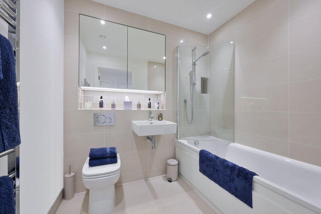 Additional image 13 of 2 bed flat for sale1 Eden Place, Oxted RH8