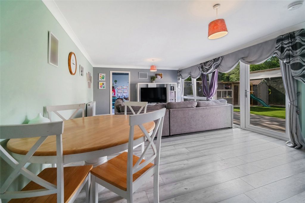 Property photo 2 of 19 Picture No. 04