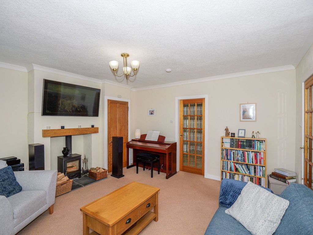 Property photo 3 of 19