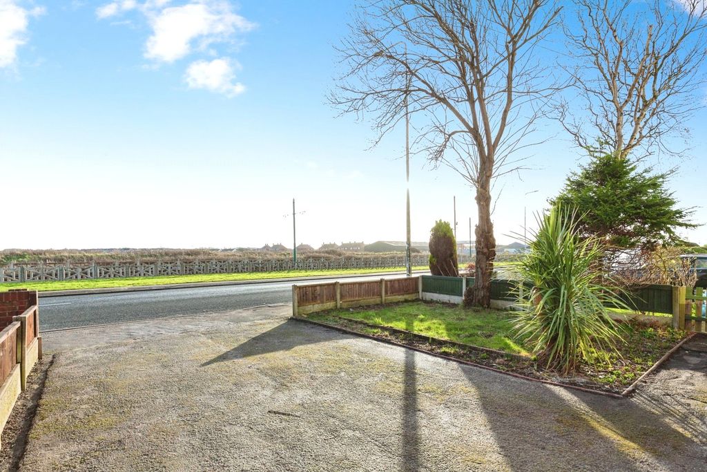 Property photo 2 of 19 Pbox-Img.Jpg