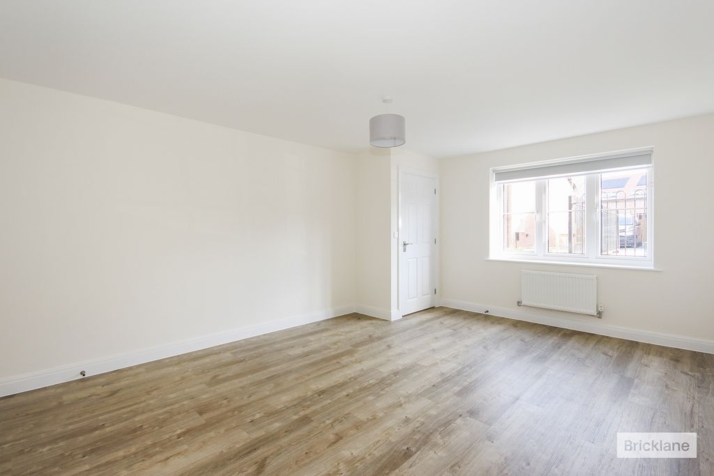 Property photo 2 of 13 Image