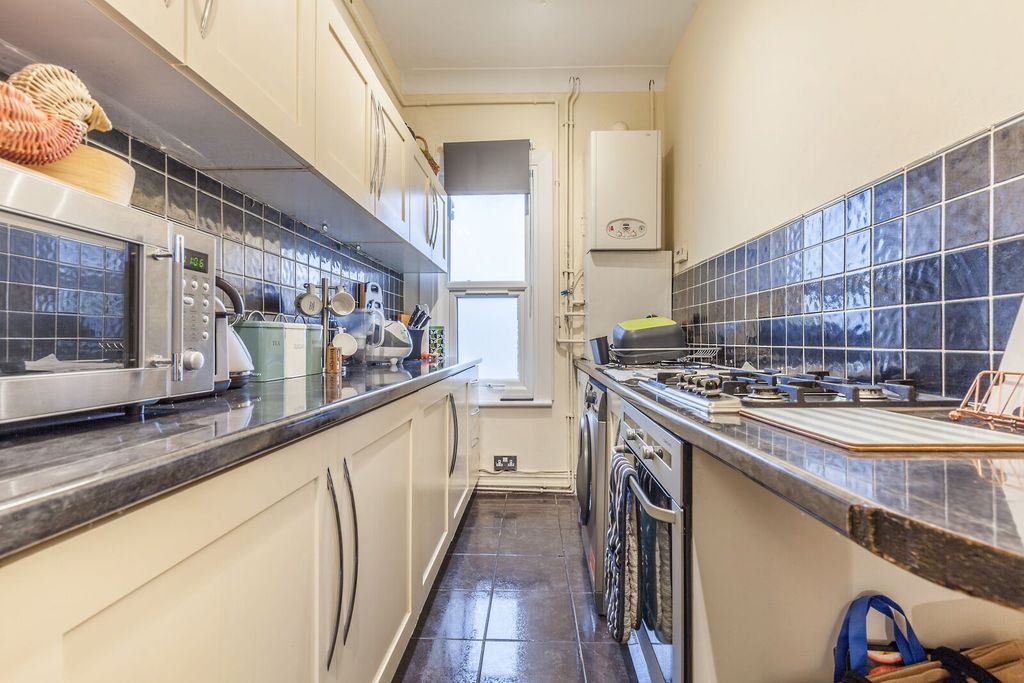 Property photo 3 of 13