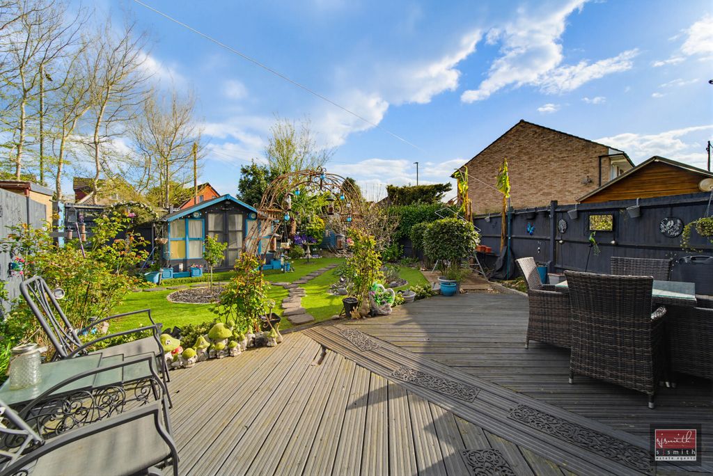 Property photo 3 of 13 Dsc04403