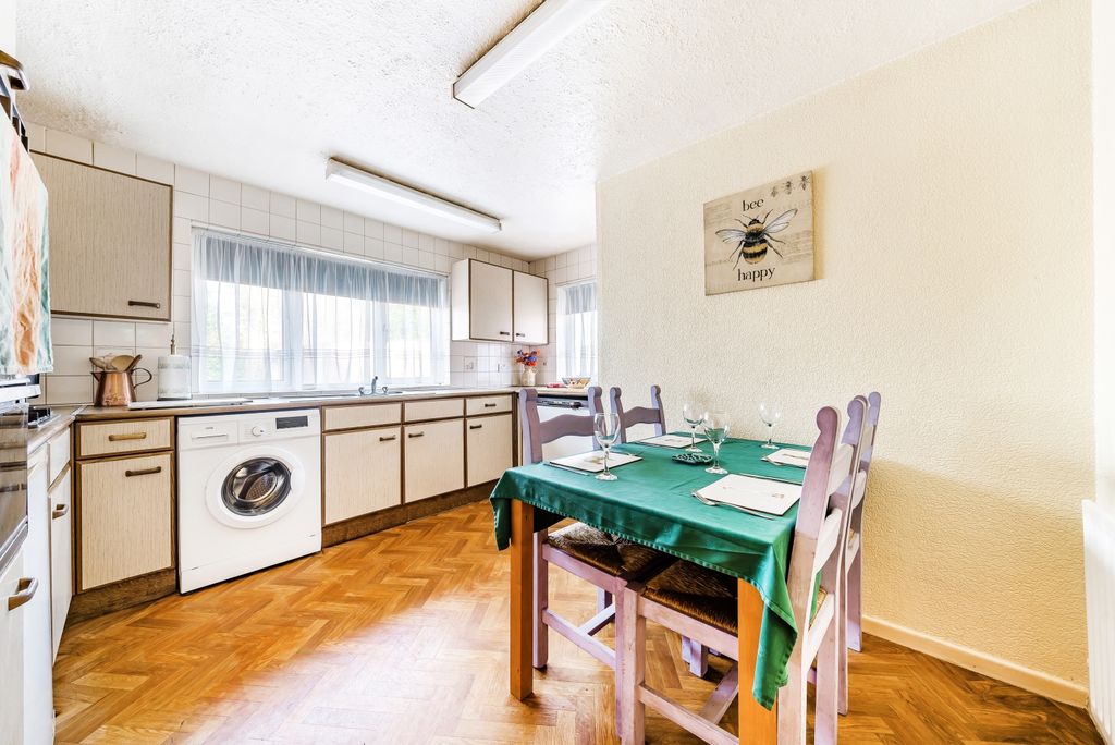Property photo 3 of 15 Kitchen