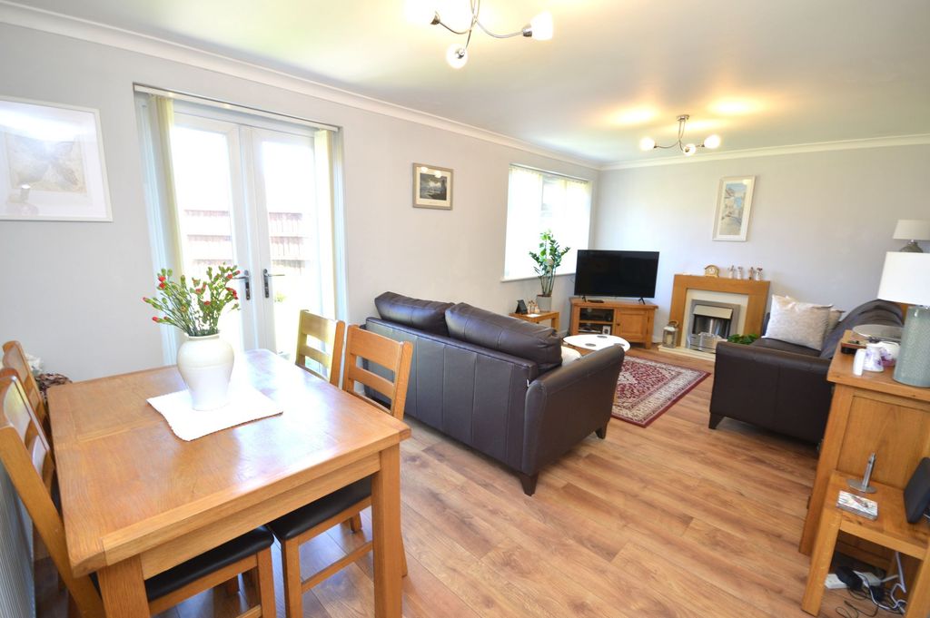 Property photo 2 of 26