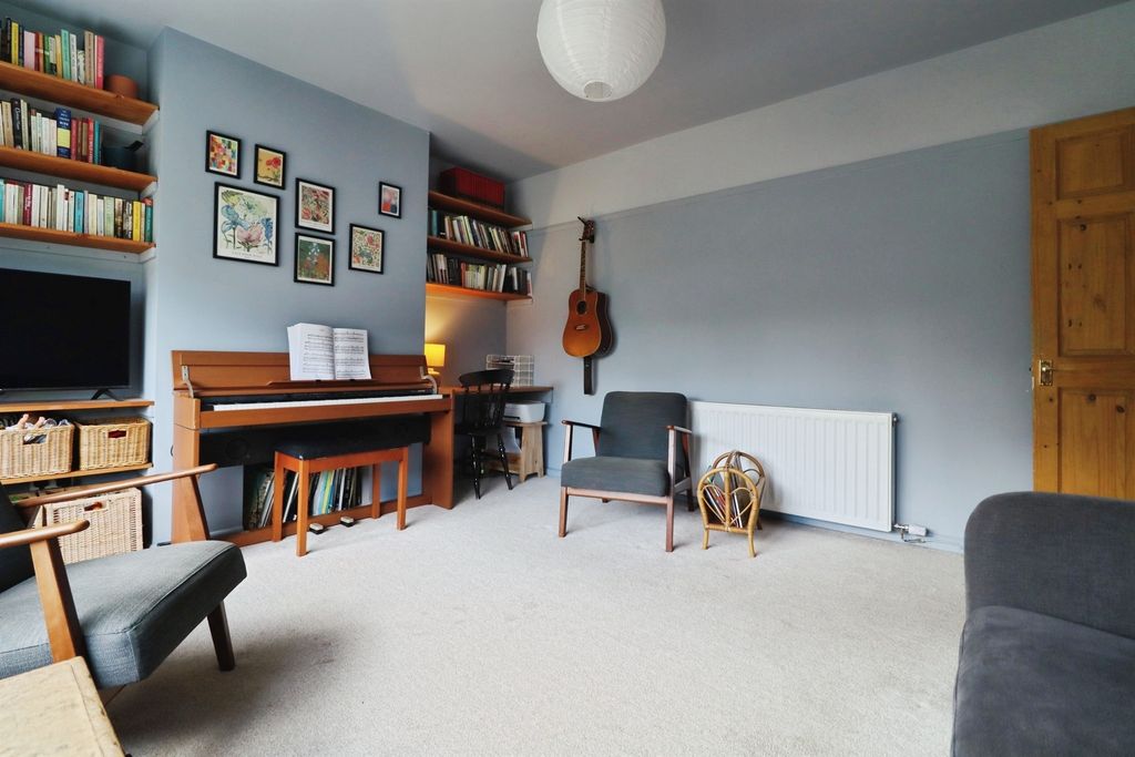 Property photo 3 of 15