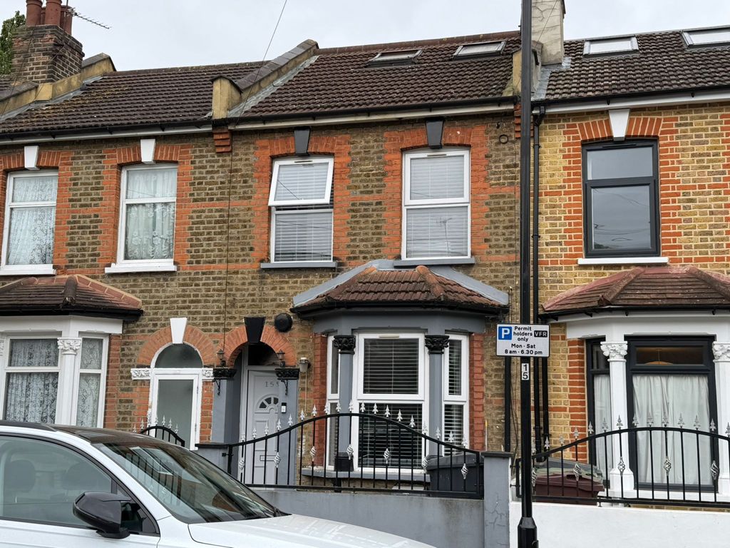 Property photo 1 of 7 5 Bed Terraced House For Sale Skeltons Lane, Leyton E10