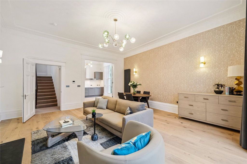 Property photo 3 of 19 Picture No. 23