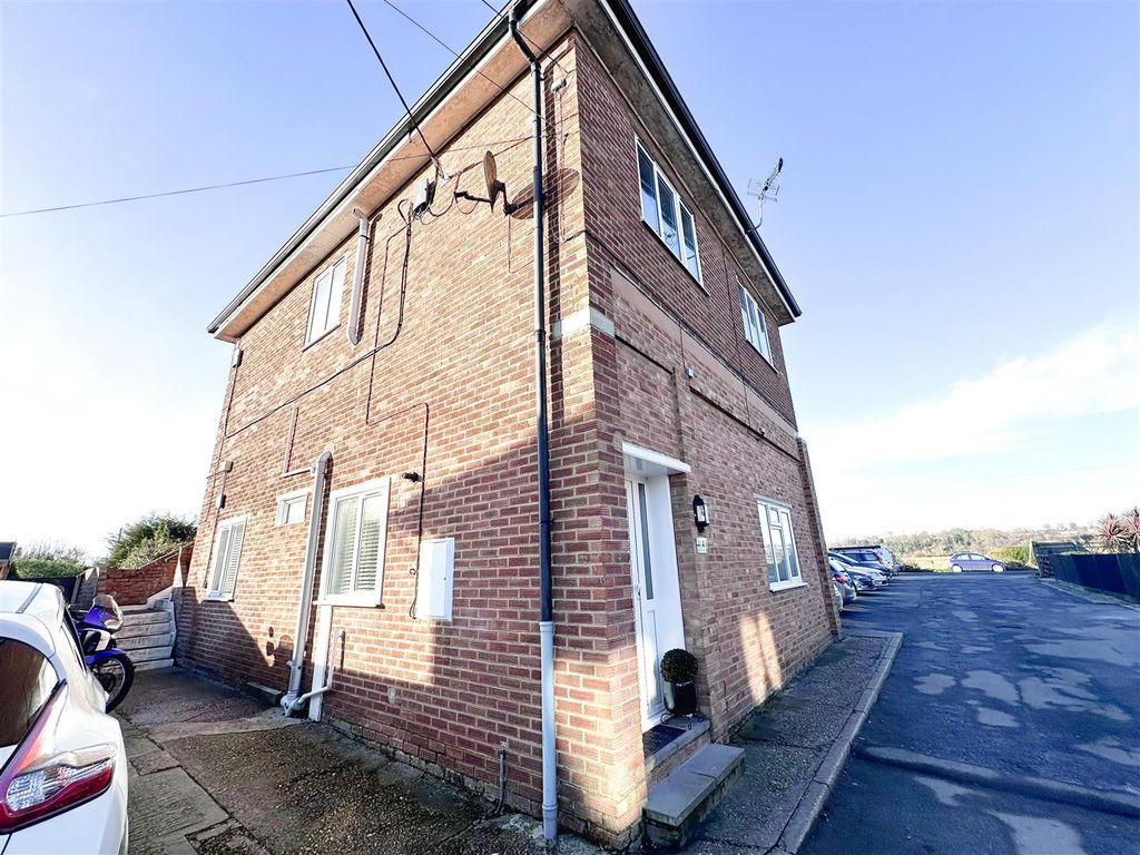 Property photo 1 of 8 Front (1).Jpg