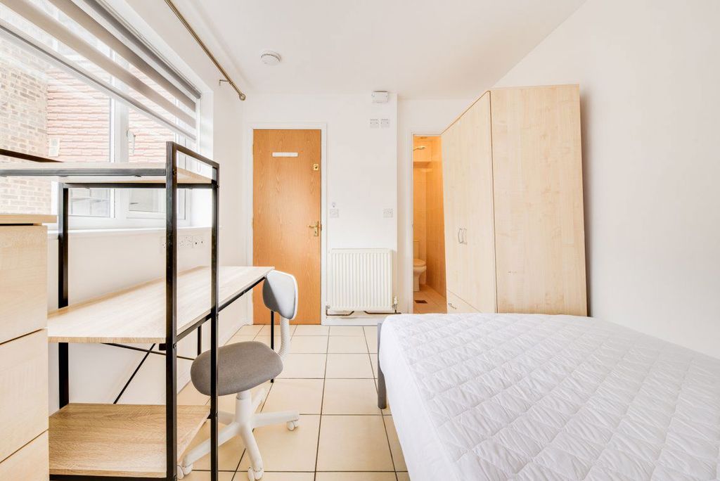 Property photo 1 of 29