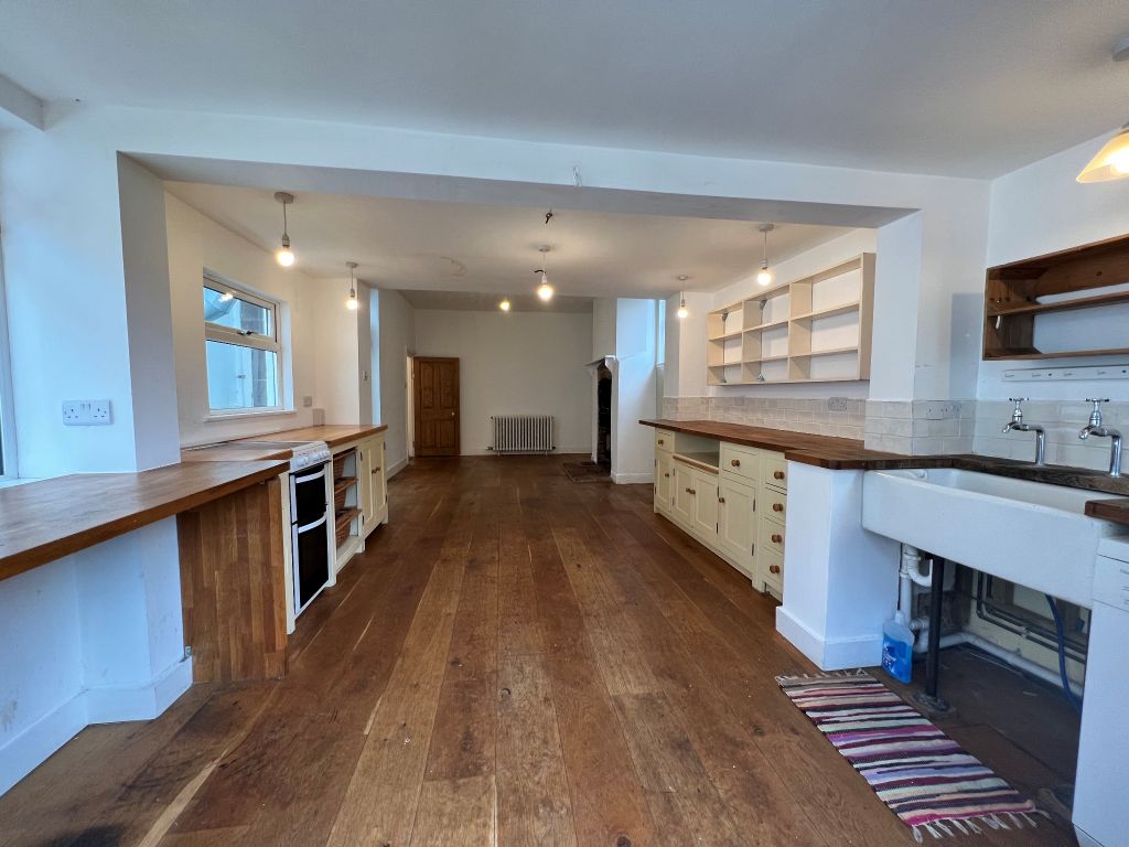 Property photo 3 of 10 Kitchen Through To Lounge