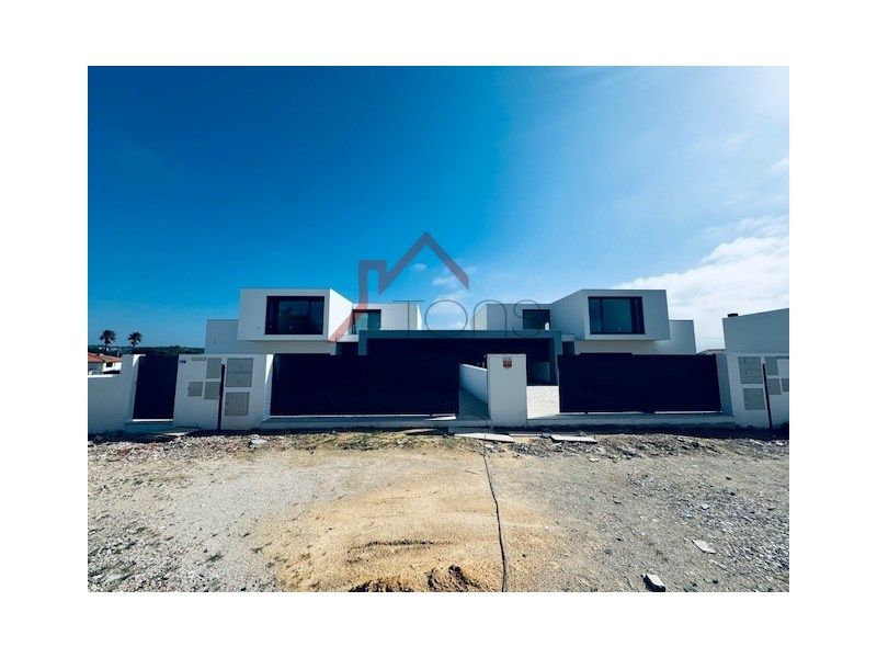 Property photo 3 of 26