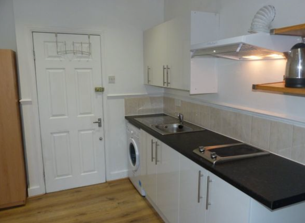 Property photo 2 of 6