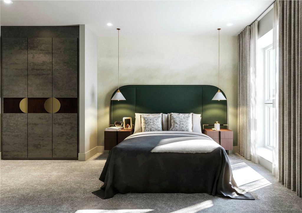 Property photo 3 of 24 Bedroom