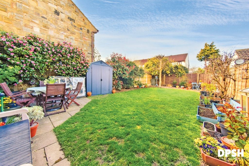 Property photo 3 of 26