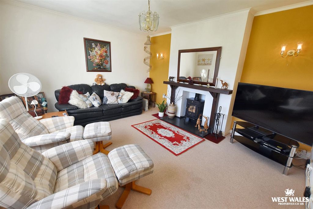 Property photo 2 of 22 4 (69).Jpg