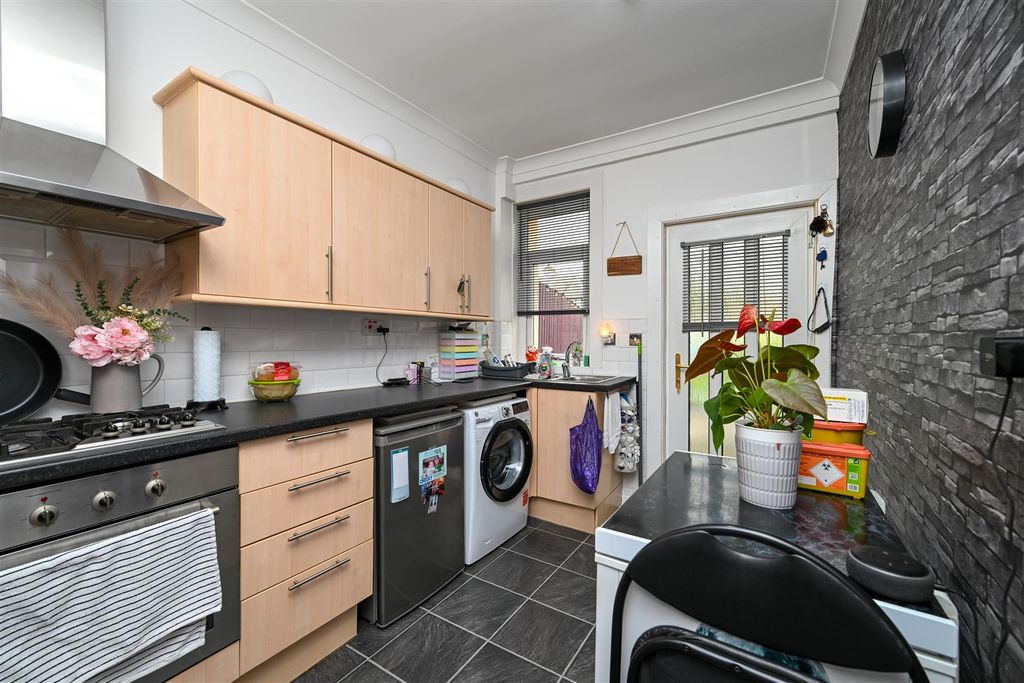 Property photo 3 of 15 3.Jpg