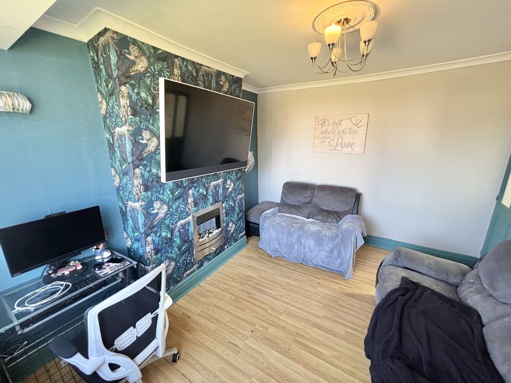 Property photo 3 of 16