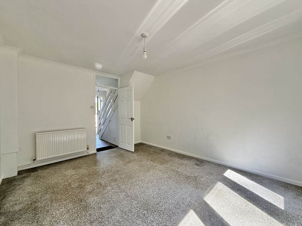 Property photo 3 of 13 Photo 6