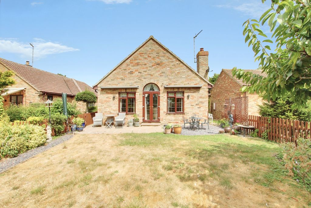Property photo 2 of 20