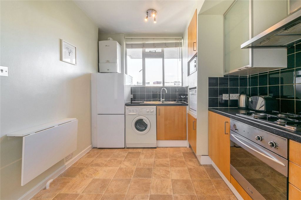 Property photo 3 of 10