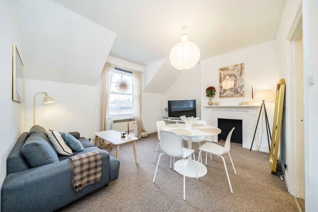 Property photo 2 of 5