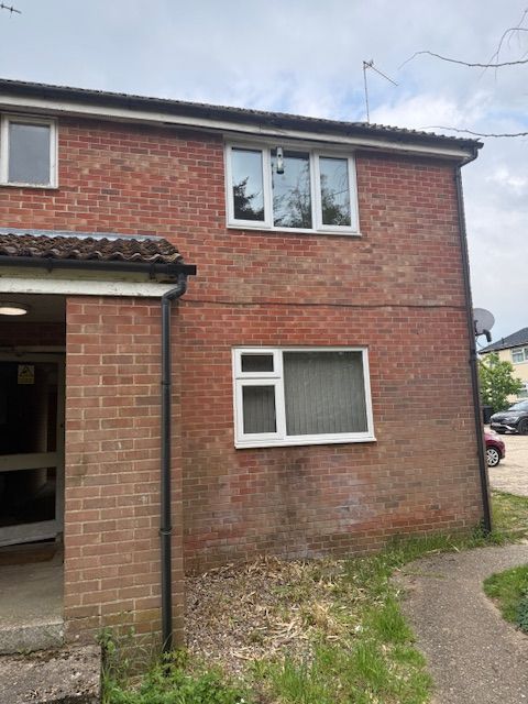 Property photo 2 of 12