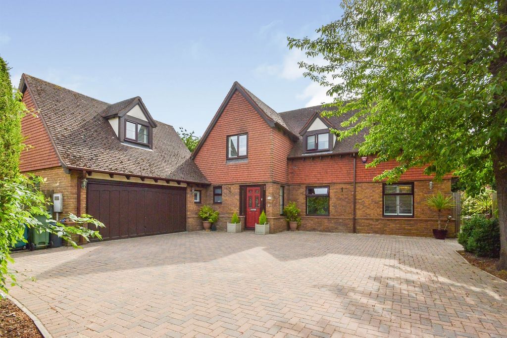 Property photo 1 of 19