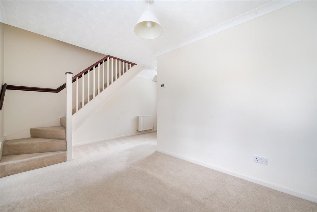 Property photo 3 of 10 Sitting Room.Jpg