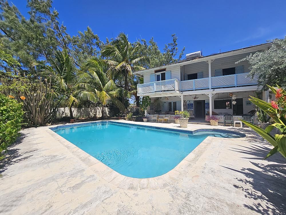 Property photo 1 of 56