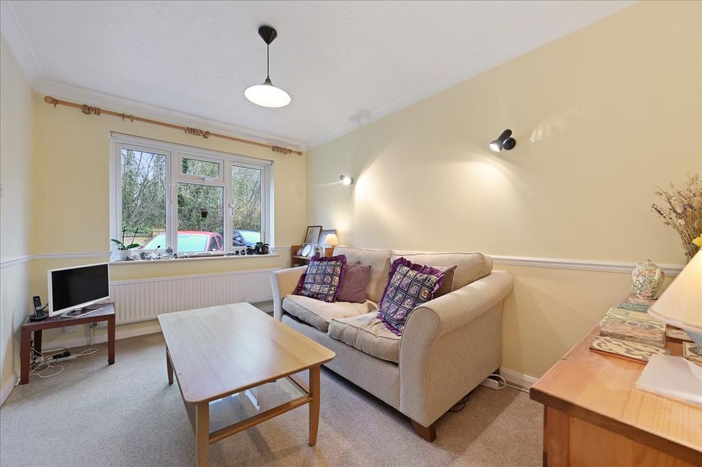 Property photo 3 of 12