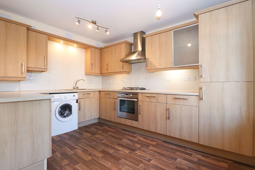 Property photo 3 of 13 Kitchen Area