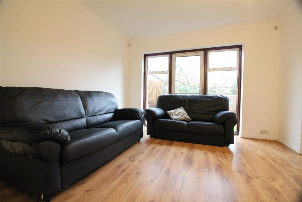 Property photo 3 of 18 3Df62CD6-3590-48B5-925E-33B0E3242C03.Jpeg