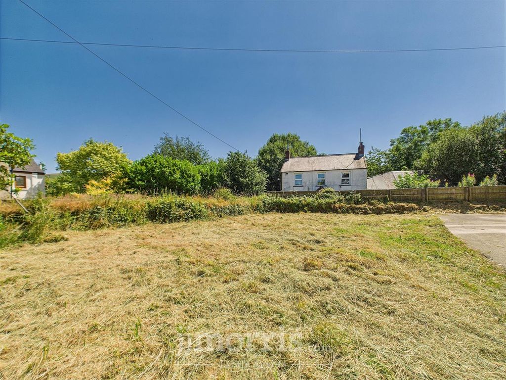 Property photo 3 of 20 Cam02122G0-Pr0345-Still025.Jpg